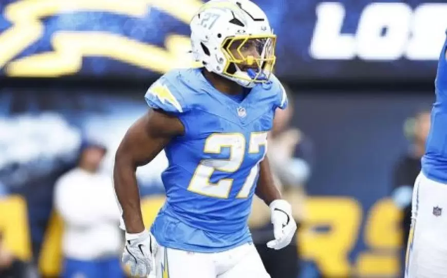 Cowboys Favored to Sign JK Dobbins, According to Oddsmakers